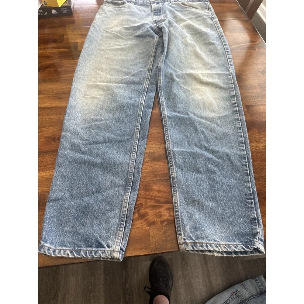 Vintage Levi's 550 Relaxed Fit Tapered Leg Jeans 40x34 Medium Wash Denim Mens